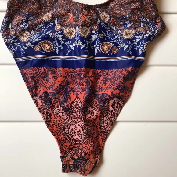 NWT missguided one piece Paisley  cut out Swimsuit - Picture 10 of 13